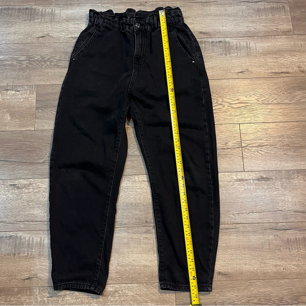 Zara womens jeans high fit, free cut elastic belt, in black Size US 6 EUR 38 - Picture 12 of 16